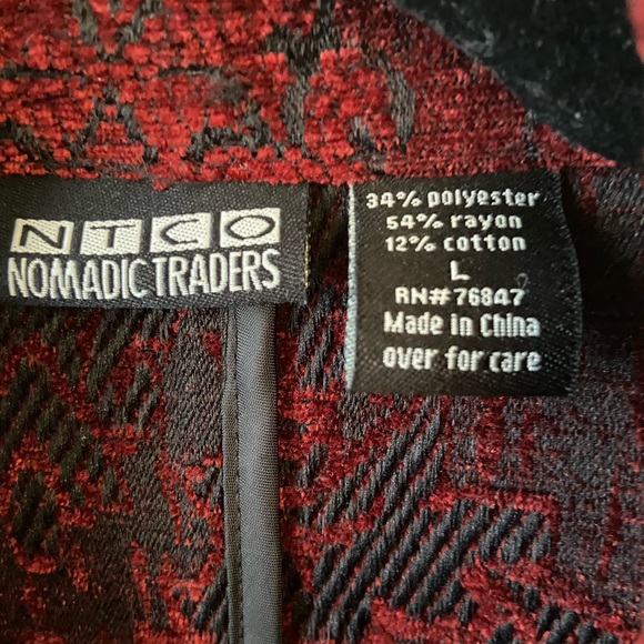 Vintage NTCO Nomadic Traders Blazer Red and Black Raised Pattern Sz Large - Picture 7 of 9